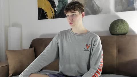 Snapshot of maxwellchik chatting on October 2025 03:42:01 PM maxwellchik online show from October 2025 03:42:01 PM