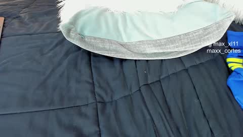 Snapshot of maxx_cortes chatting on February 2025 06:45:02 AM maxx_cortes online show from February 2025 06:45:02 AM