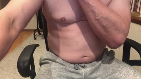 Max online show from October 2025 03:26:01 AM