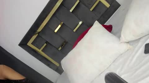 Valentina online show from November 2025 04:03:02 AM