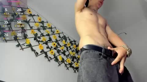 Snapshot of maxxx_bigcock chatting on May 2026 08:44:02 AM Max online show from May 2026 08:44:02 AM