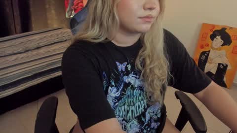 Maxine Minx online show from December 2024 05:43:02 PM