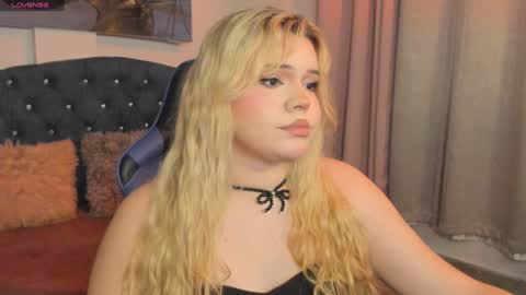 Maxine Minx online show from February 2025 11:12:02 AM