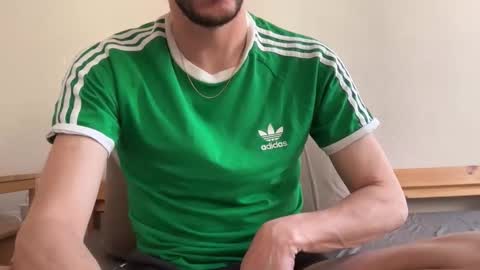 Snapshot of maxxxurbate chatting on March 2026 10:59:01 AM MaxXxurbate online show from March 2026 10:59:01 AM