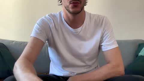 Snapshot of maxxxurbate chatting on April 2026 11:46:02 AM MaxXxurbate online show from April 2026 11:46:02 AM
