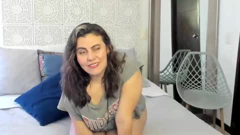 Victoria online show from February 2025 09:22:01 PM