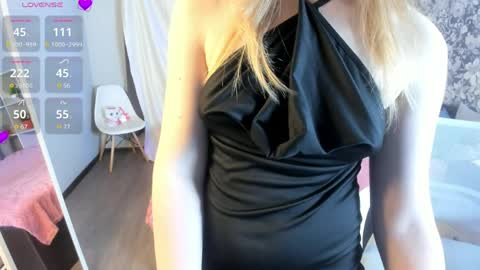 Snapshot of may_want chatting on June 2026 01:50:02 PM Leila online show from June 2026 01:50:02 PM