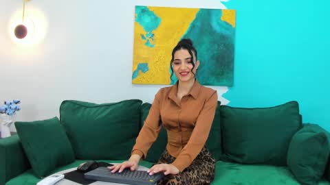 Maya online show from January 2025 02:24:02 PM