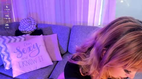 Mayajhons online show from September 2025 01:05:01 PM