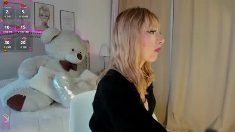 Mayajhons online show from October 2025 12:02:02 PM