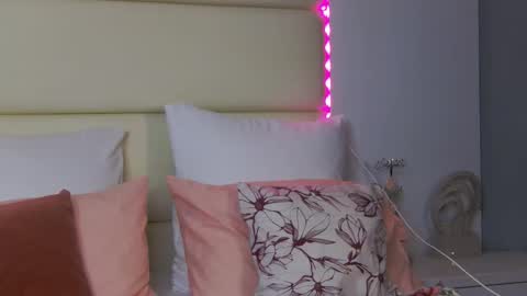 Maya online show from March 2026 09:22:02 PM