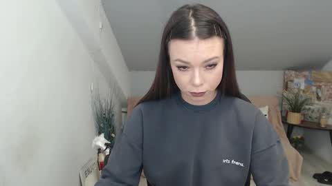 Snapshot of mayawill chatting on December 2025 10:17:02 PM mayawill online show from December 2025 10:17:02 PM