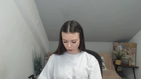 Snapshot of mayawill chatting on December 2025 10:18:02 PM mayawill online show from December 2025 10:18:02 PM