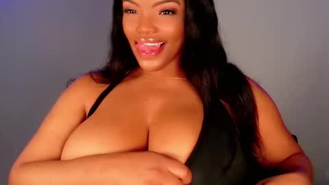 MayBabi online show from December 2025 04:24:01 PM