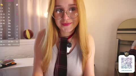 Snapshot of maybellebyone chatting on April 2026 05:56:01 PM Milina online show from April 2026 05:56:01 PM