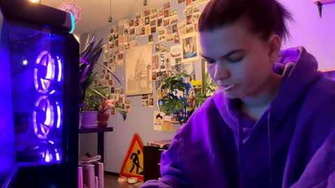 Rose online show from April 2026 06:27:02 PM