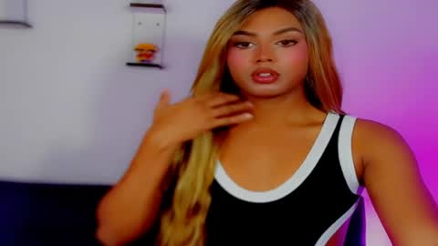 Snapshot of maykaa_a chatting on May 2026 10:34:01 AM maykaa_a online show from May 2026 10:34:01 AM