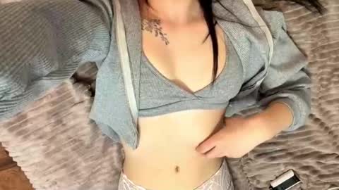 Adel online show from December 2025 01:24:02 AM