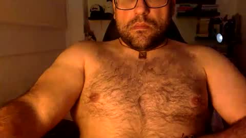 Snapshot of mbotve chatting on April 2026 03:17:01 AM VzlaMan online show from April 2026 03:17:01 AM