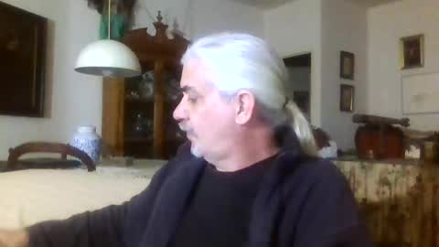 Manu online show from February 2025 08:05:02 PM