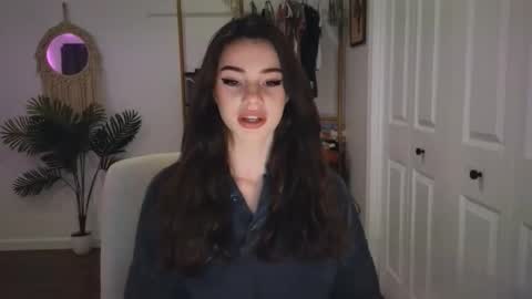 Snapshot of meadow_lea chatting on October 2025 11:23:01 PM meadow_lea online show from October 2025 11:23:01 PM