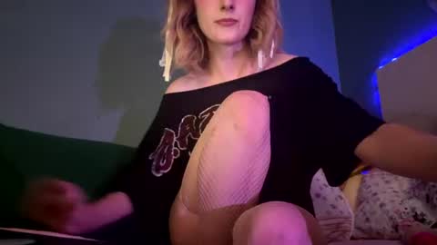 meadowmoon3 online show from June 2026 12:54:02 AM