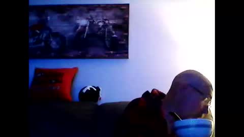 Snapshot of meathome3 chatting on June 2026 09:23:02 AM me at home online show from June 2026 09:23:02 AM