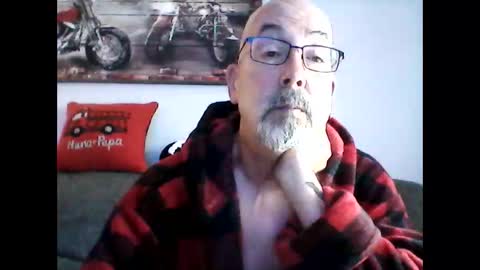 Snapshot of meathome3 chatting on June 2026 12:10:02 PM me at home online show from June 2026 12:10:02 PM