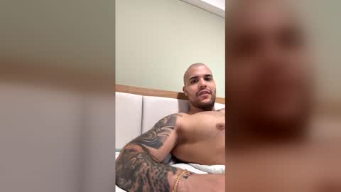 filippoae online show from April 2026 12:38:01 AM