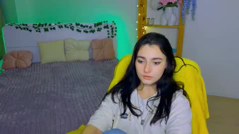 Snapshot of medina_andress chatting on October 2025 09:24:01 PM Dina online show from October 2025 09:24:01 PM