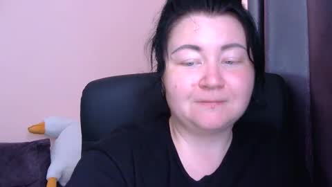 Snapshot of medjik_lool chatting on June 2026 06:12:02 AM Oltereodora-lima online show from June 2026 06:12:02 AM