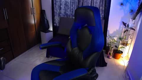 Snapshot of medusa_025 chatting on February 2025 07:16:02 PM Coral online show from February 2025 07:16:02 PM