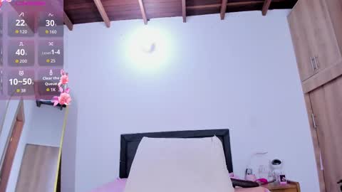 medussa13 online show from September 2025 01:11:02 PM