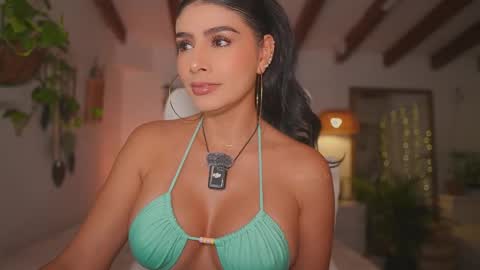 Andrea  online show from November 2025 11:36:02 AM