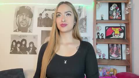 Emily online show from November 2025 11:15:02 PM