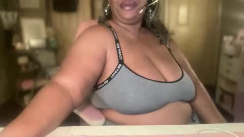 Southern Peach online show from December 2025 04:35:01 PM