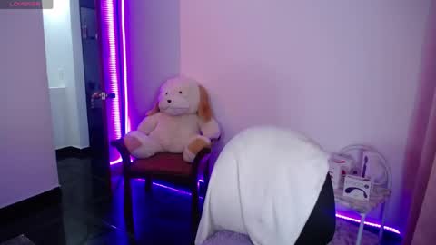 Snapshot of meg_velvet chatting on May 2026 10:44:01 AM Welcome my rooomLovense is active my orgasms in your hands Give me more pleasure aPrivate Exclusive online show from May 2026 10:44:01 AM