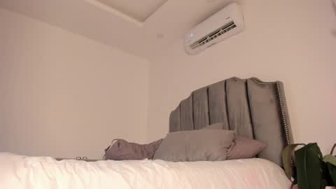 megan online show from January 2025 02:11:02 AM