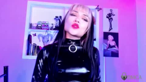 Megan online show from February 2026 10:19:02 PM