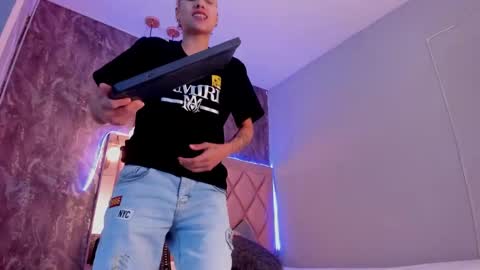 M E G A N online show from January 2025 06:43:01 PM