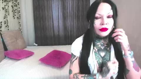 Helena Tuman online show from January 2025 07:04:01 AM