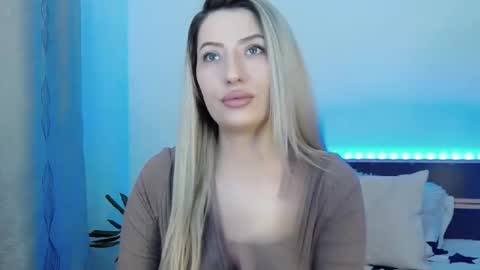 Megan Blazee  online show from February 2025 08:30:02 PM