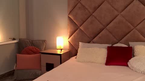 Megan Blazee  online show from November 2025 08:55:01 PM