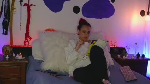 Megan online show from September 2025 03:48:02 PM