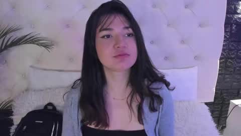     online show from February 2025 12:03:02 PM