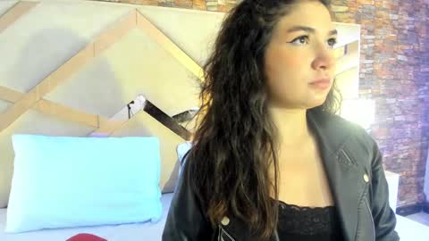     online show from October 2025 01:09:01 PM