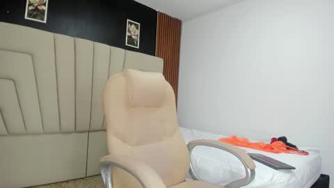 Megan online show from October 2025 02:54:01 AM