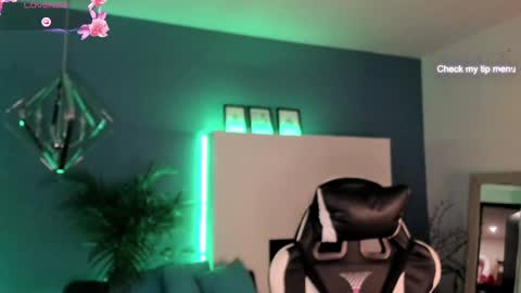    online show from November 2025 04:14:01 AM