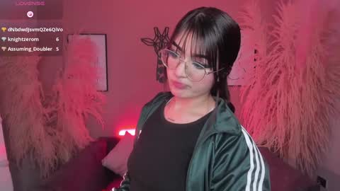 Snapshot of megan_moore__ chatting on January 2025 07:01:02 PM online show from January 2025 07:01:02 PM
