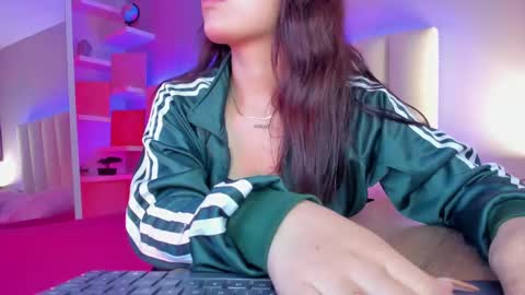 Snapshot of megan_moore__ chatting on March 2025 11:36:02 AM online show from March 2025 11:36:02 AM